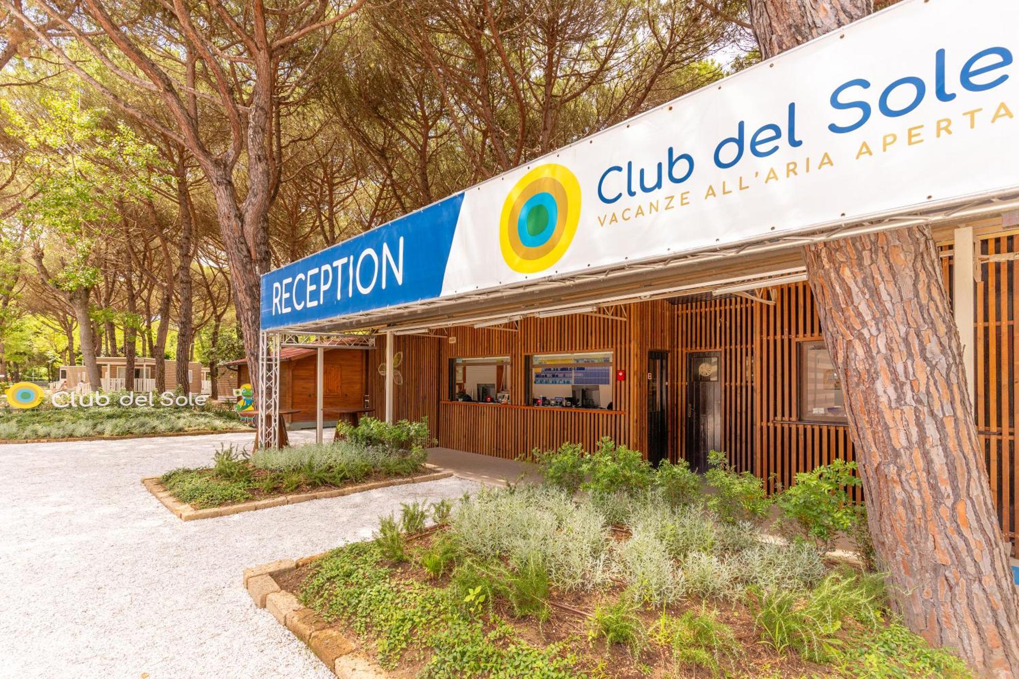 מלון מגדל אגם פוצ'יני Club Del Sole Viareggio Family Collection מראה חיצוני תמונה